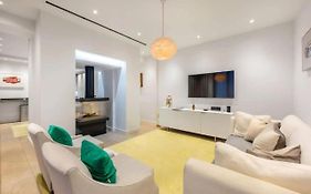 Posh 3 Bedroom Flat With Terrace And Indoor Fireplace In Mayfair, Near Hyde Park